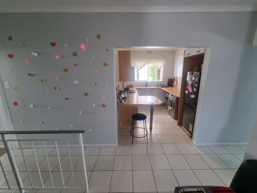 To Let 4 Bedroom Property for Rent in Claremont Western Cape